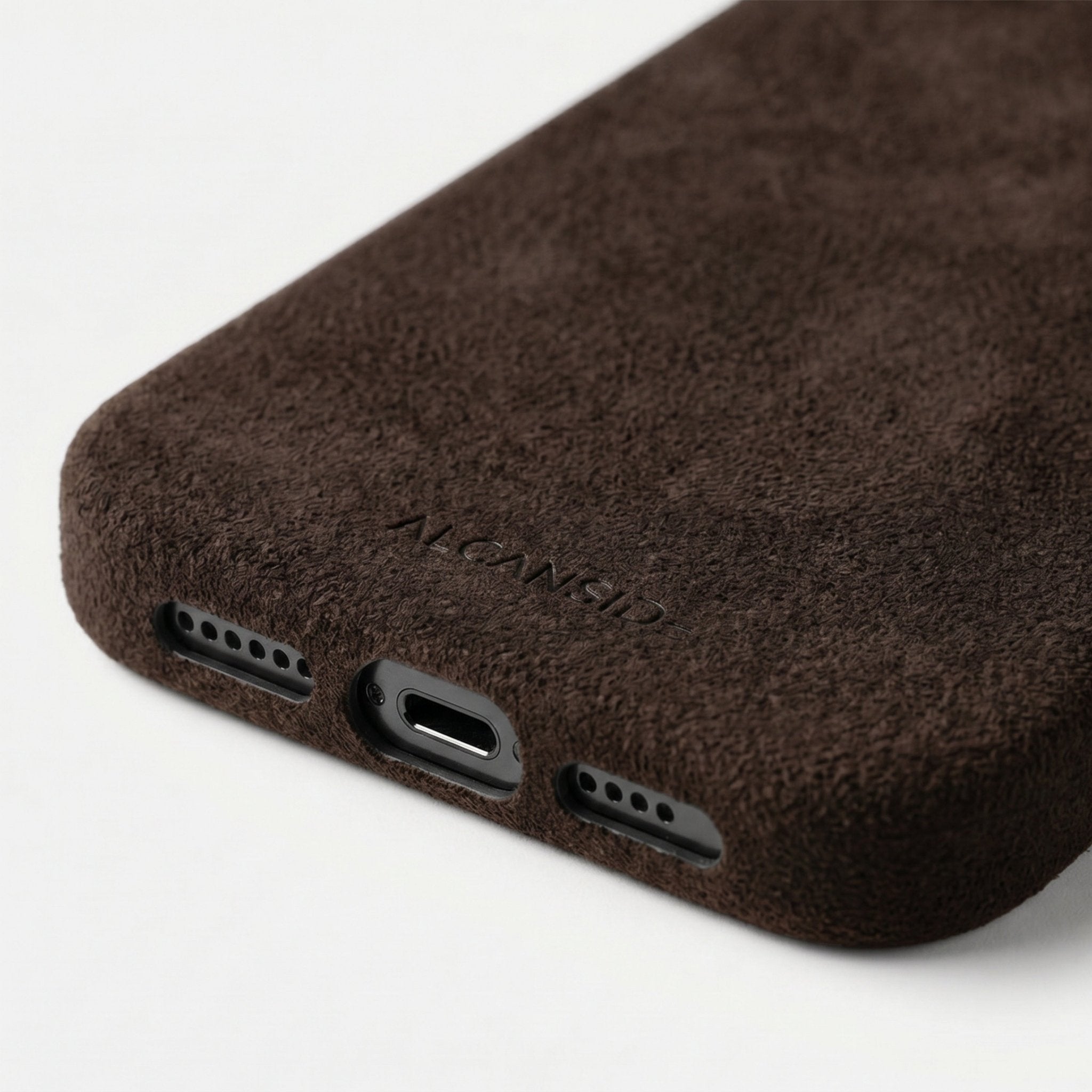 iPhone 15 - Alcantara Case - Chocolate Brown - Alcanside