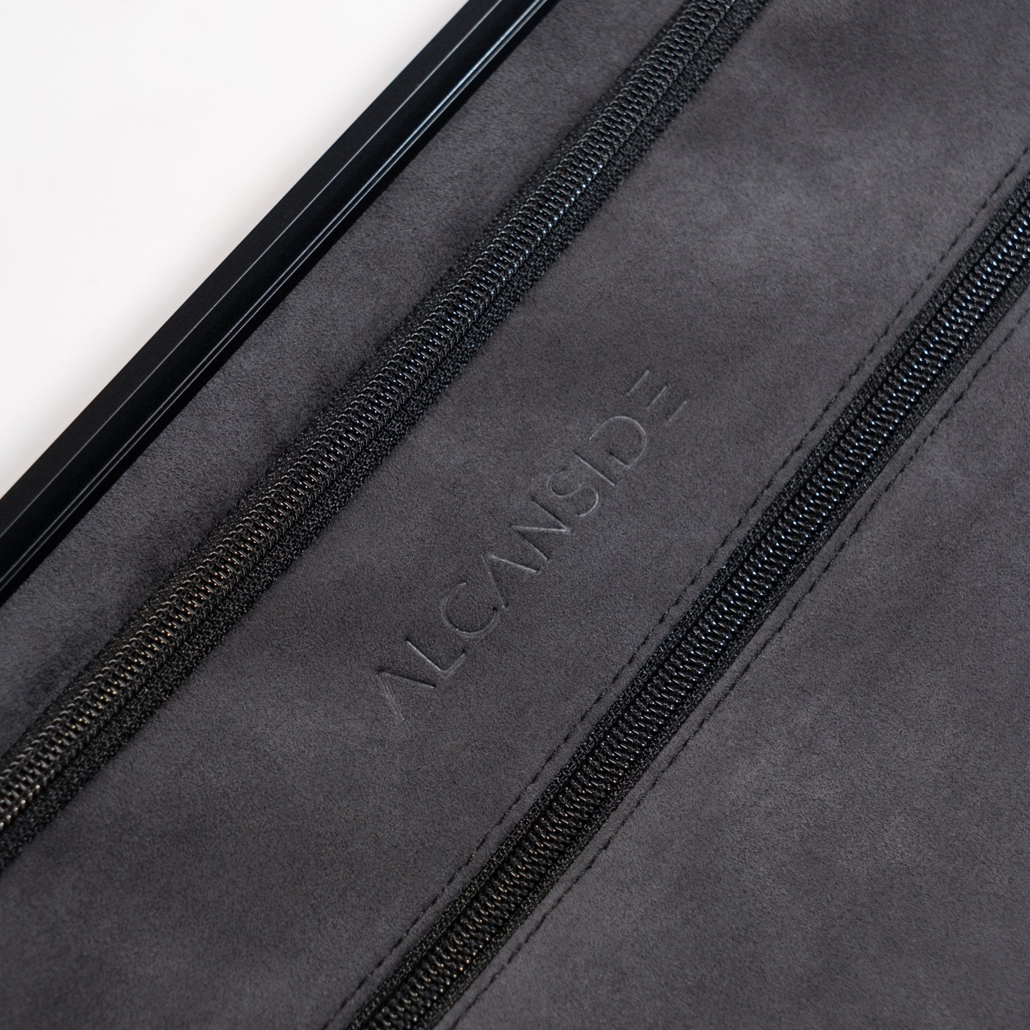 Alcantara Cabin Luggage - Space Grey - Alcanside
