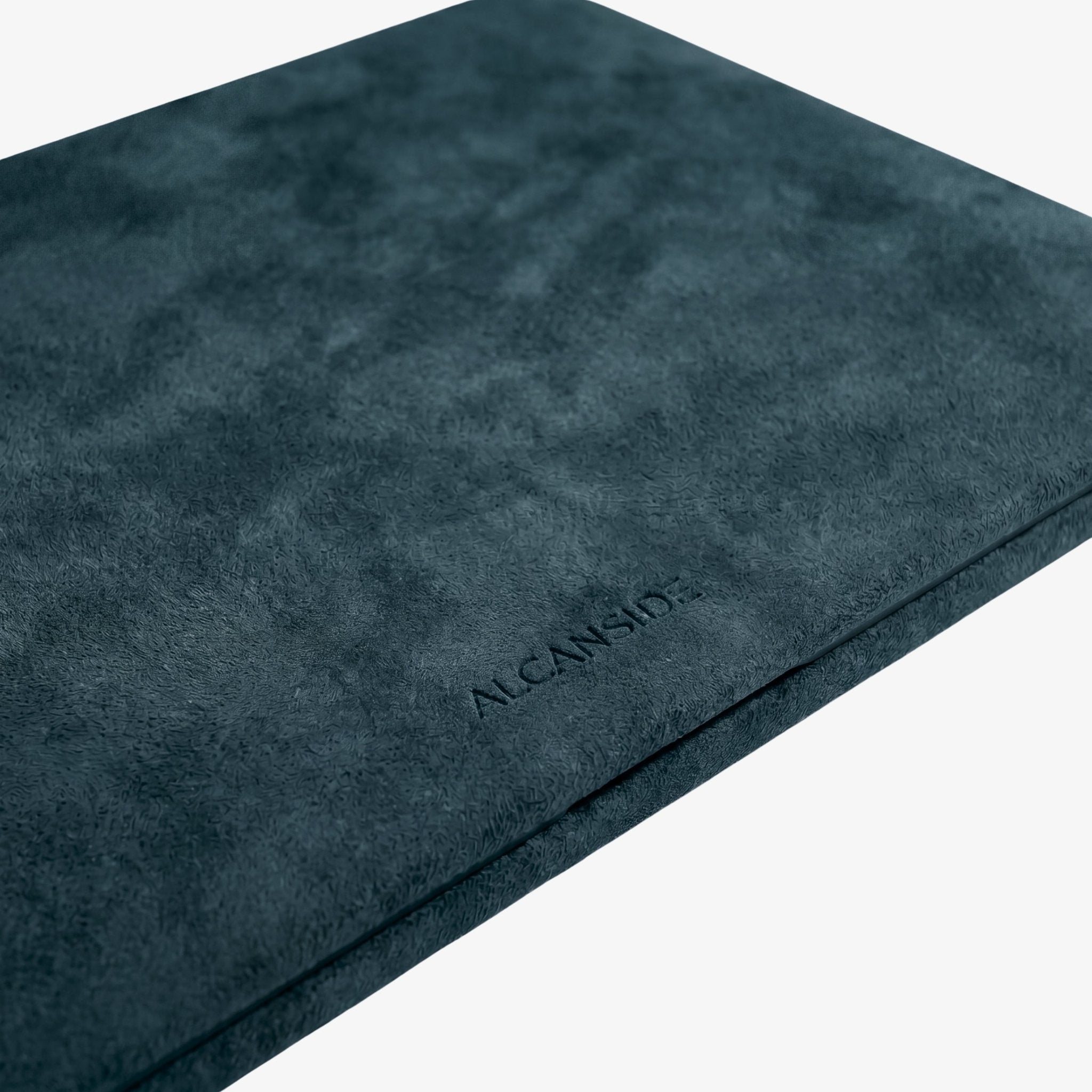 Alcantara MacBook Neo Cover – For 13 inch (2026) – Navy Blue - Alcanside