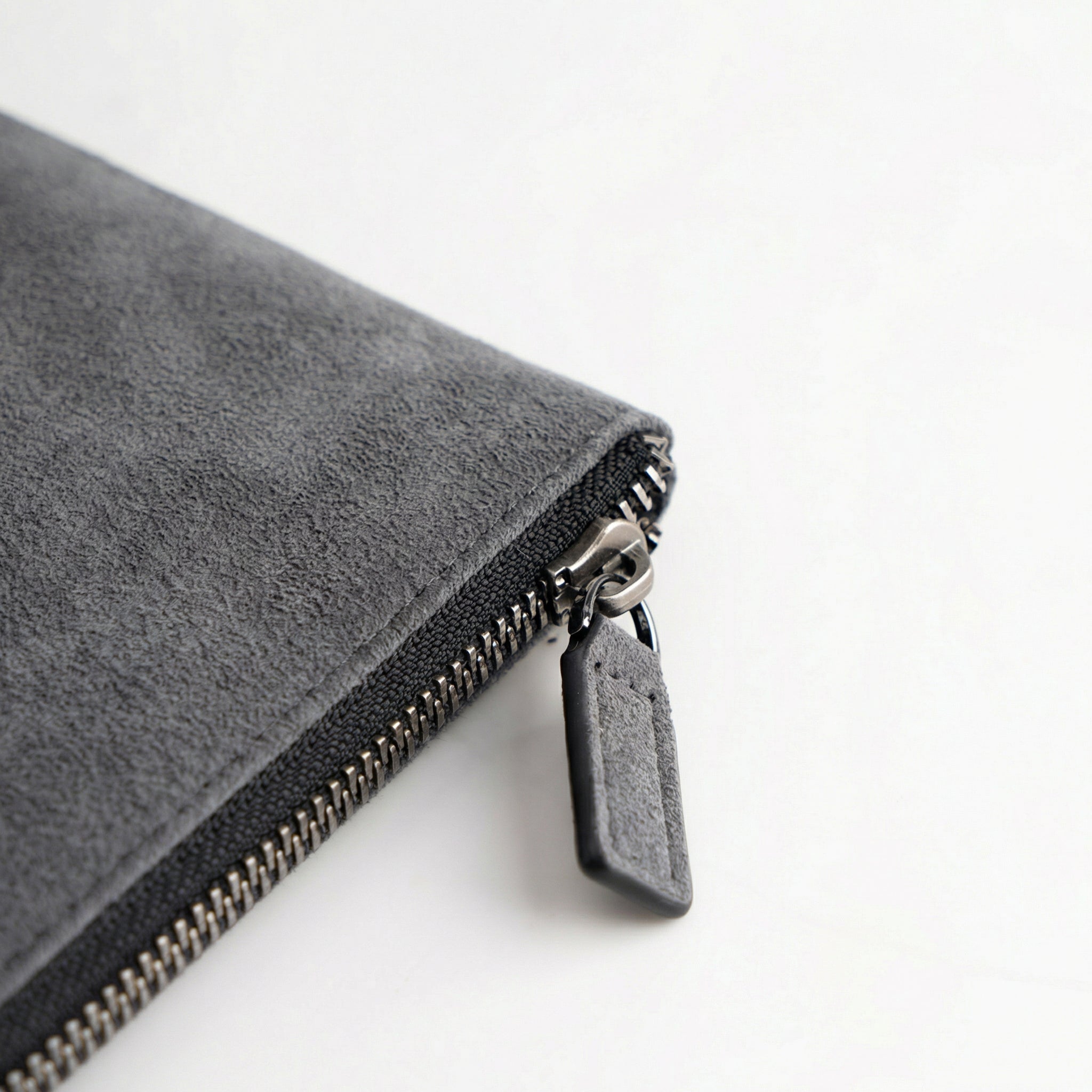 Alcantara Pouch - Nardo Gray - Alcanside